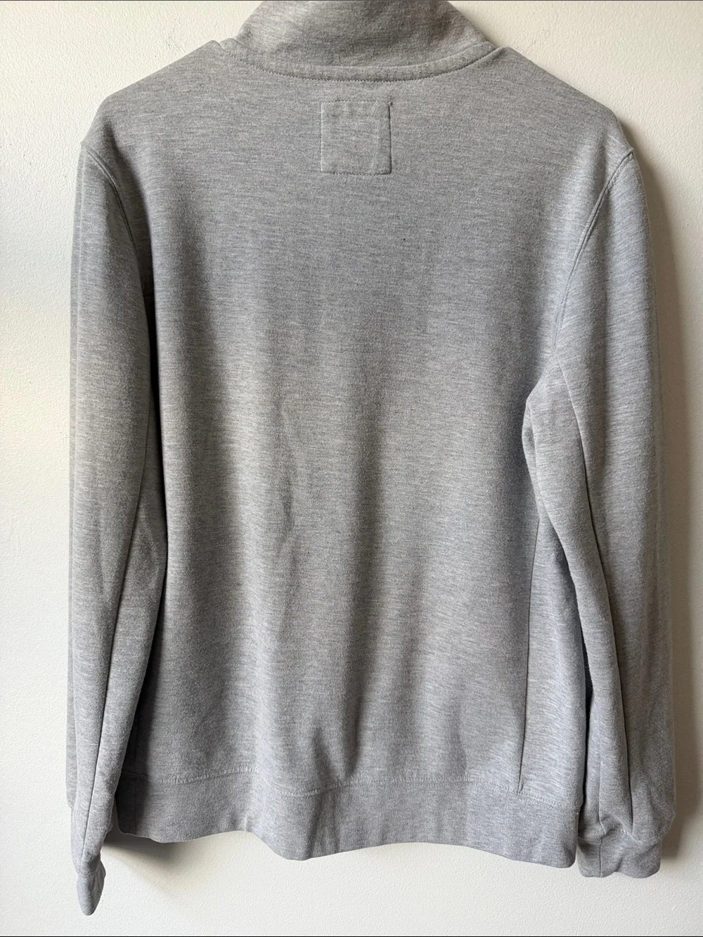 Prince & Fox Light Gray Half-Zip Sweater with Black Trim SZ M